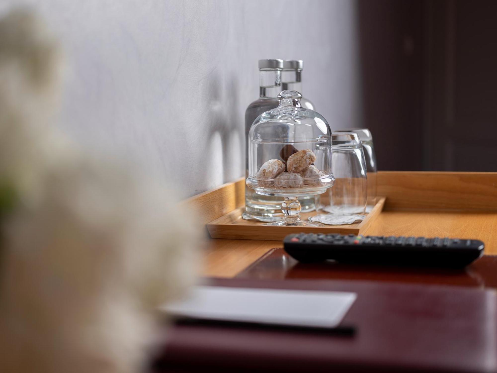 Romantik Hotel De L'Ours Sugiez Eksteriør bilde