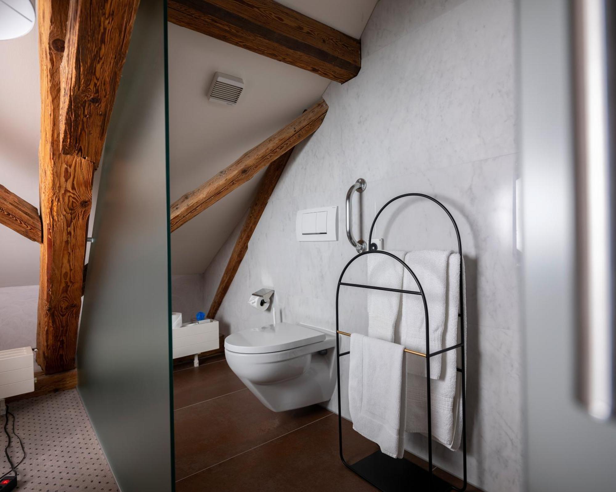 Romantik Hotel De L'Ours Sugiez Eksteriør bilde